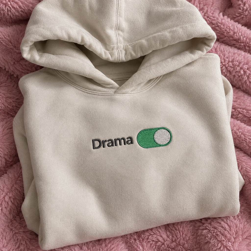 Drama On – Embroidered Cropped Hoodie