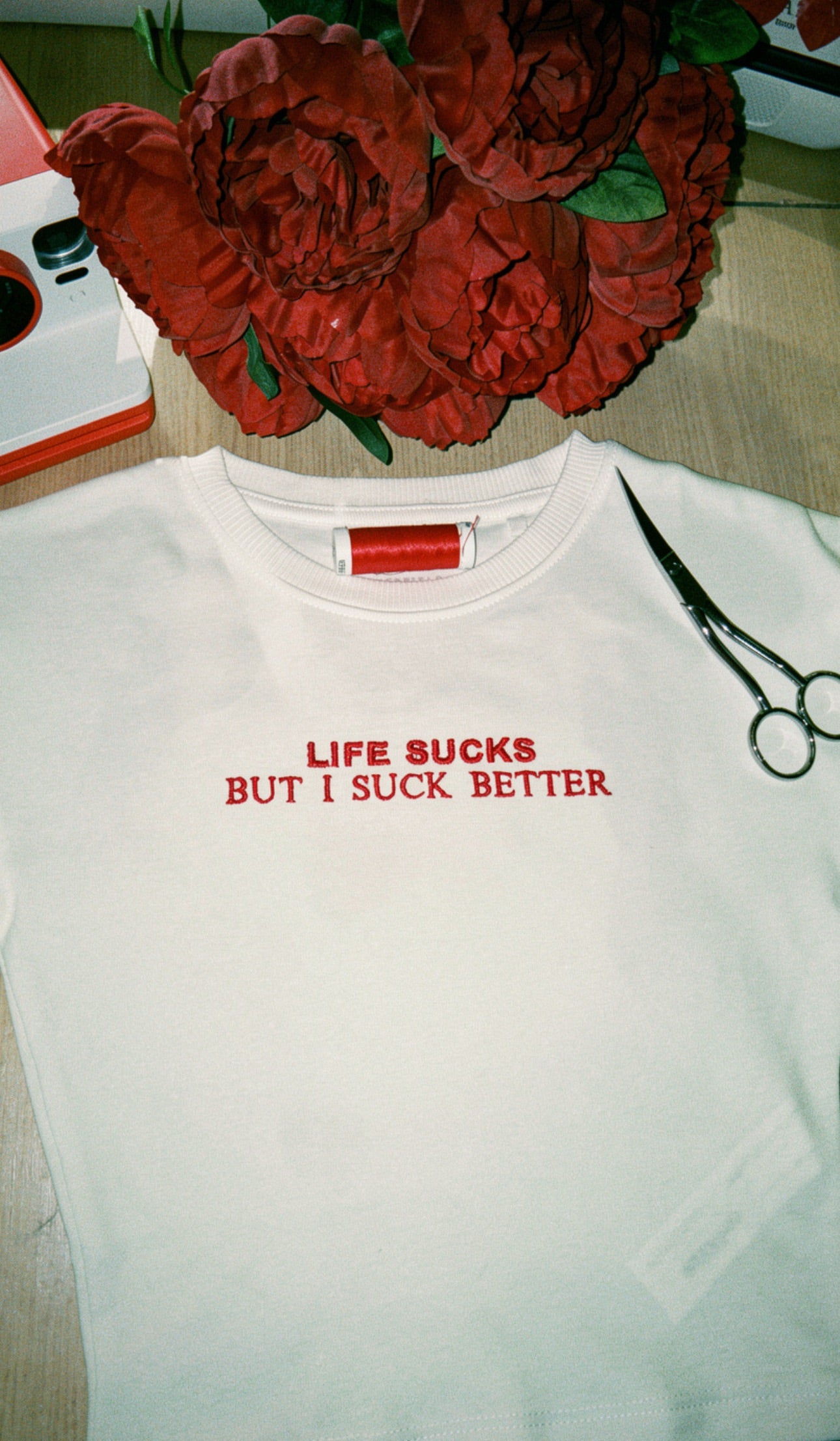 Tricou „Life Sucks – But I Suck Better”