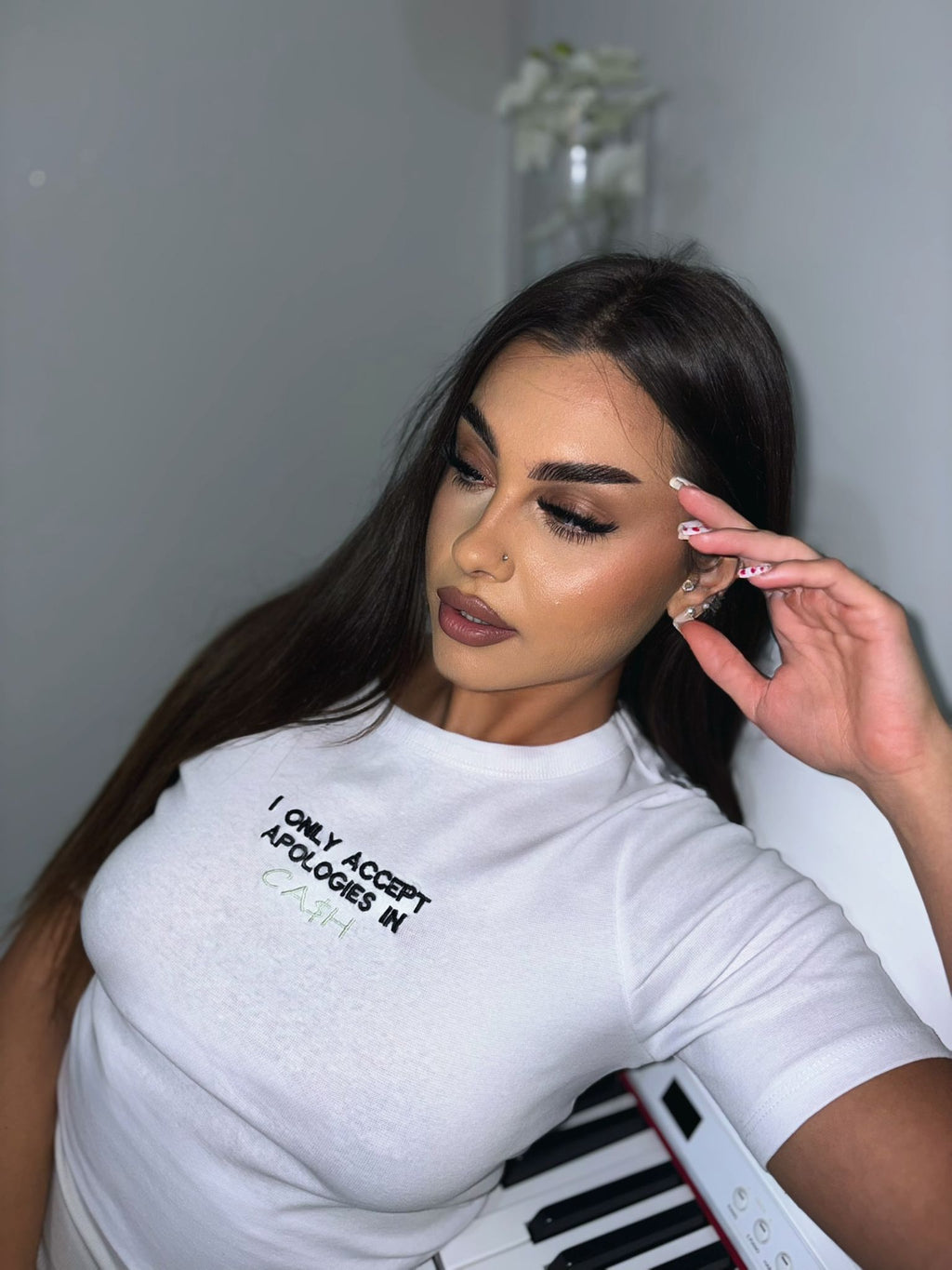 Tricou "I only accept apologies in CASH"
